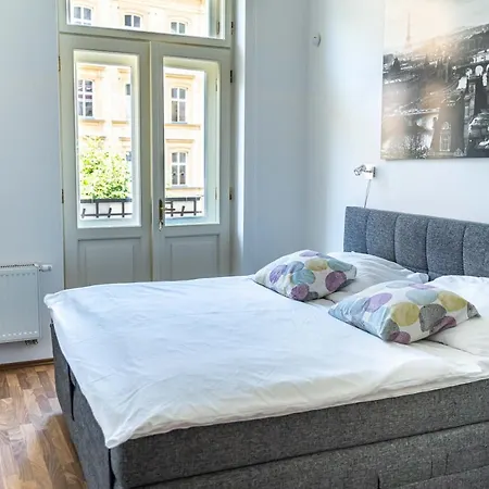 Valencia Karlovy Vary