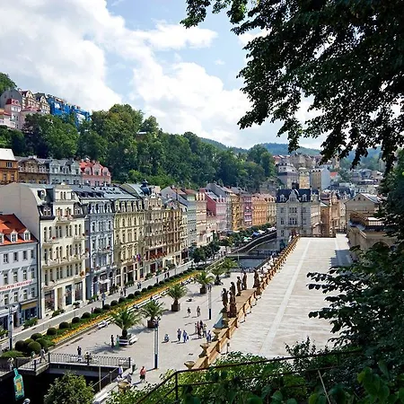 Valencia Karlovy Vary